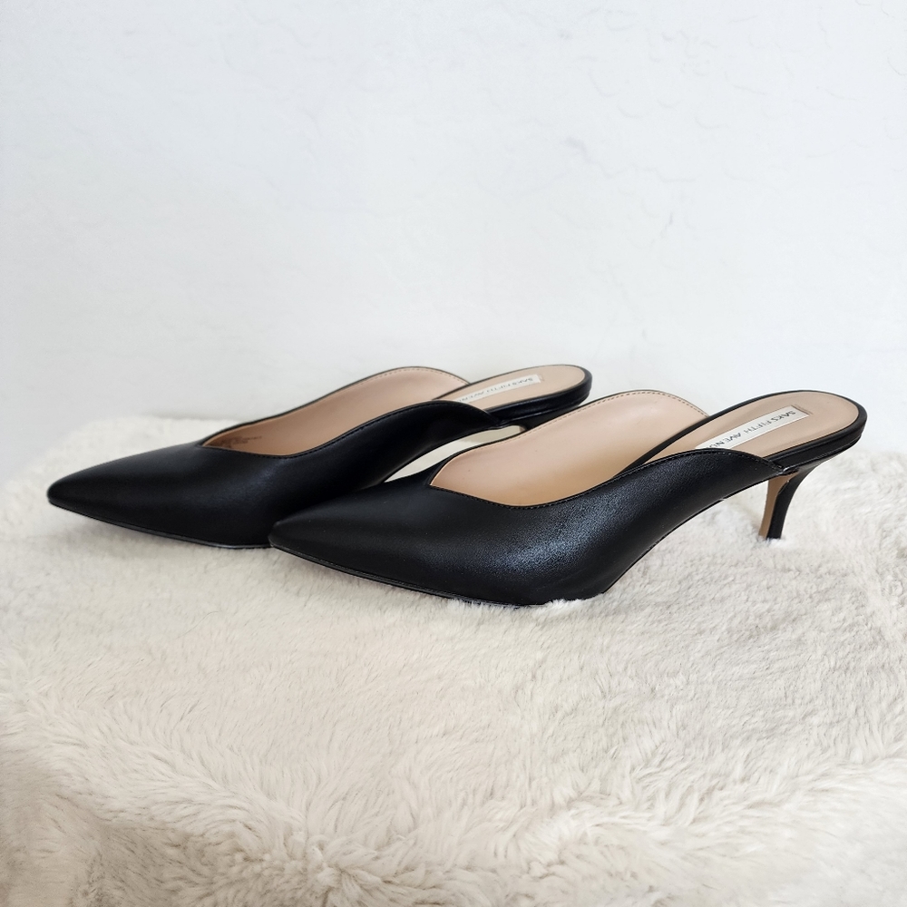 Saks Fifth Avenue Black Algebra Heels sz 8.5